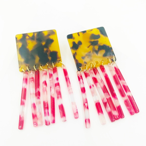 Square Tortoise Earrings with Red Fringe - Picture 7 of 8